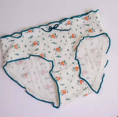 شورت کبریتی ناز نازی